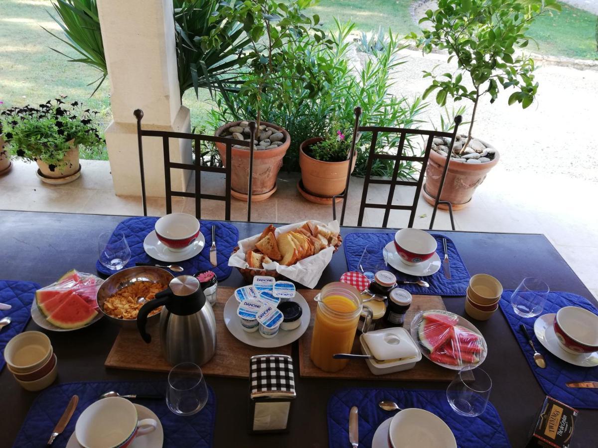 La Goutadou Bed & Breakfast Cabannes Екстериор снимка
