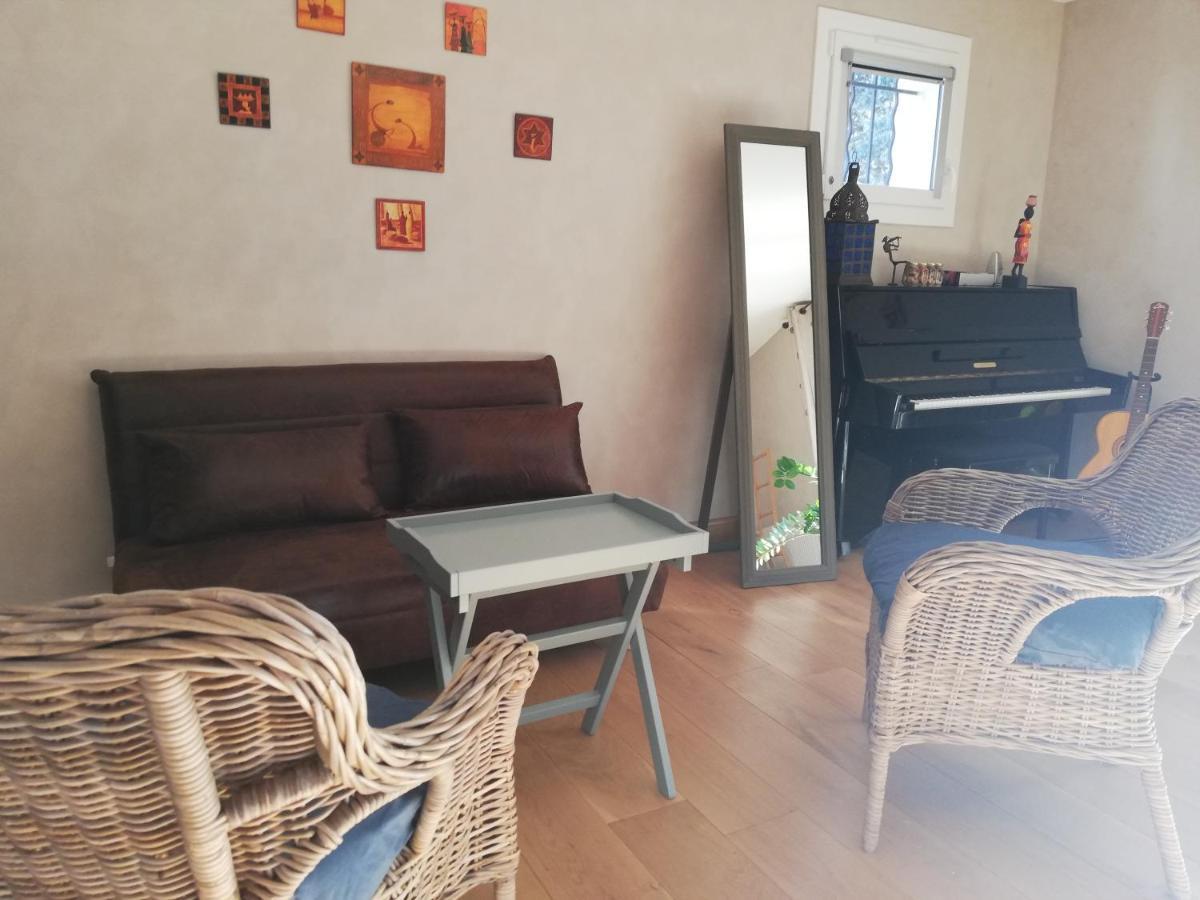 La Goutadou Bed & Breakfast Cabannes Екстериор снимка