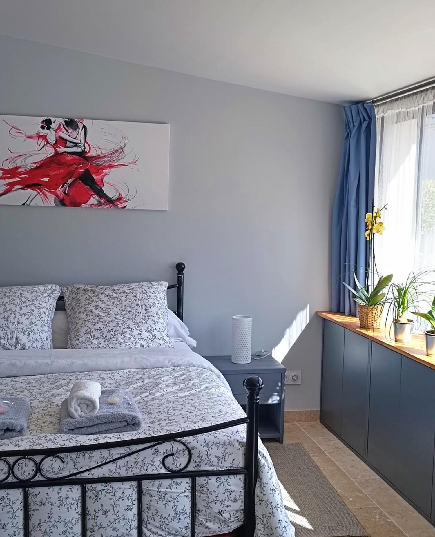 La Goutadou Bed & Breakfast Cabannes Екстериор снимка