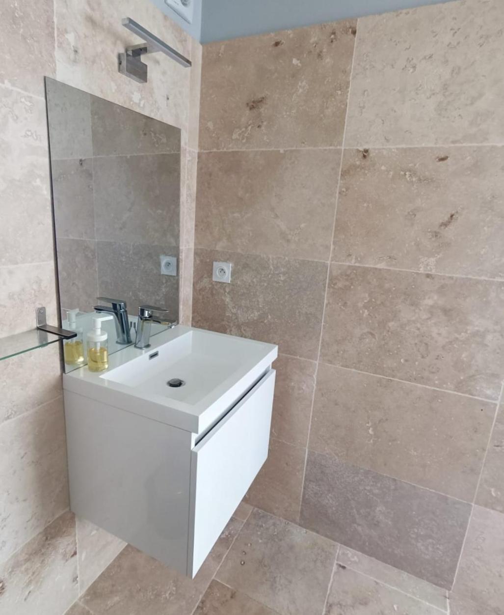 La Goutadou Bed & Breakfast Cabannes Екстериор снимка